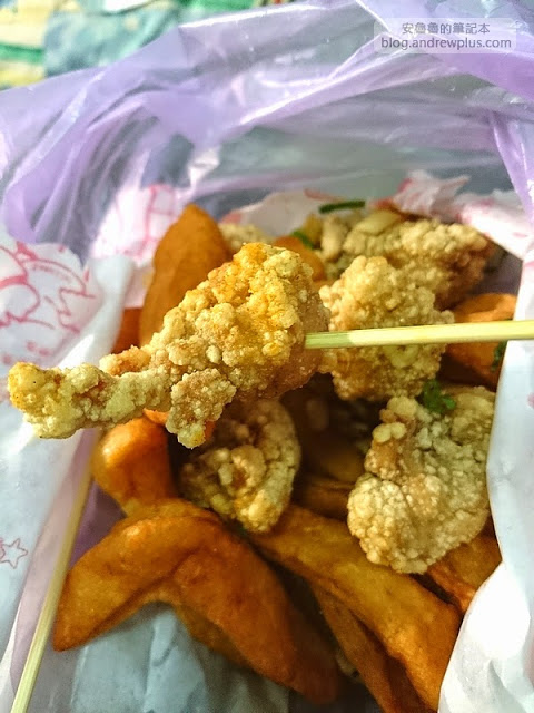 百鮮鹹酥雞 - 麵衣香酥脆,食材新鮮,吃起來不油膩,加蔥蒜特別香,超推的鹹酥雞 @ 板橋小遠百斜對面