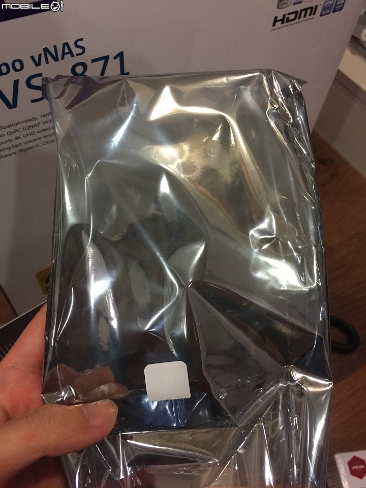 [開箱]非常不專業分享QNAP TVS-871 Turbo vNAS