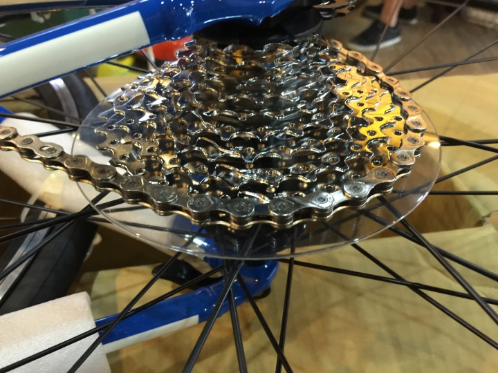Giant Defy 3 Compact 藍白色開箱