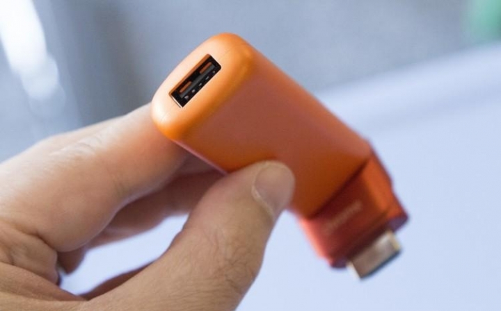 把電視變電腦, Google 推 Chromebit 電視棒