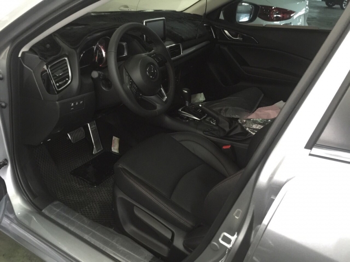幾經波折，終於還是等到妳了，2015 All New Mazda 3