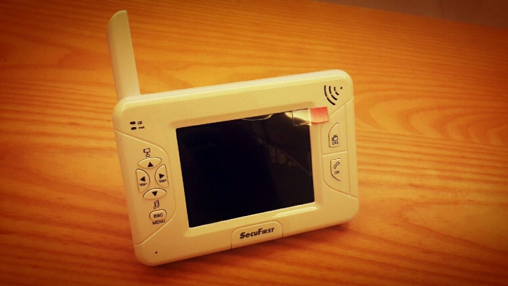 [開箱]數位無線家居影音監視器 bb-a021