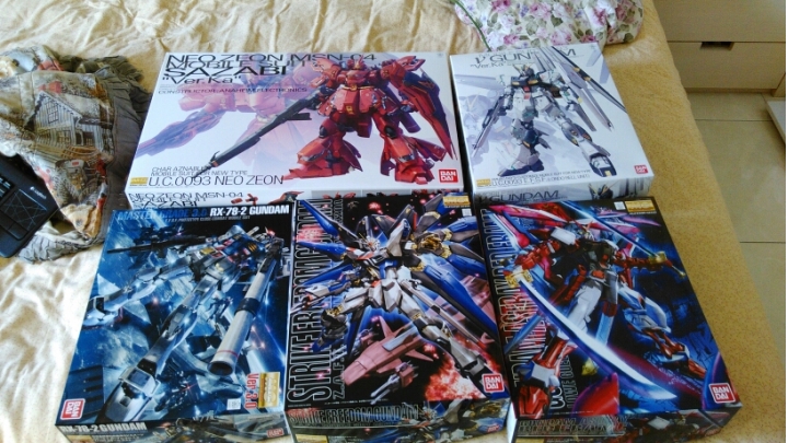 萬代的2015 Gunpla抽獎mg包內容物
