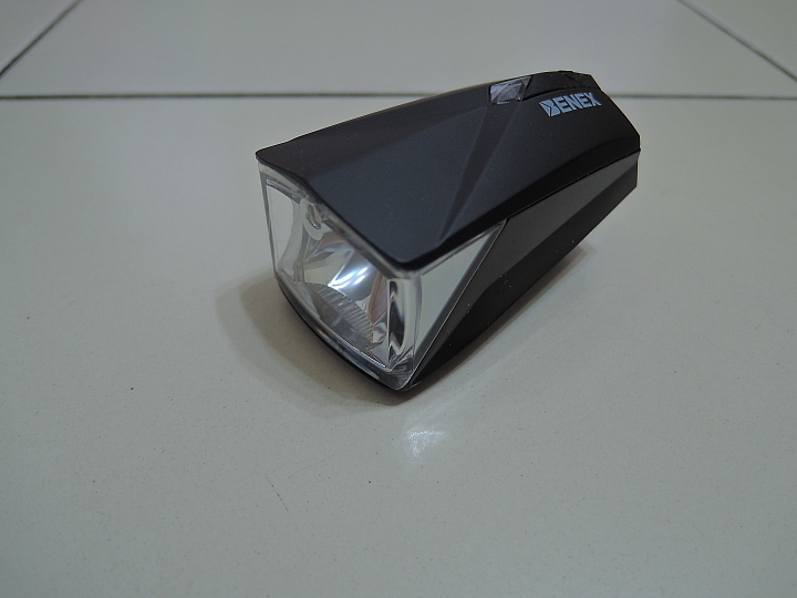 BENEX ET-3173-A 充電式LED車前燈體驗