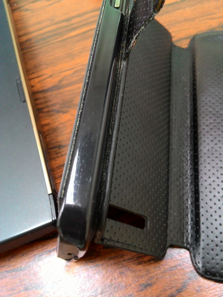 Zenfone 5 電池膨脹