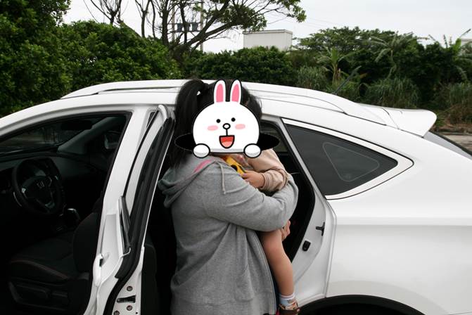 開著U6 ECO HYPER全家去郊遊 內有油耗測試