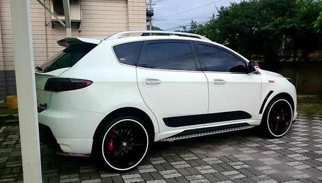 SUV 配上24吋輪圈