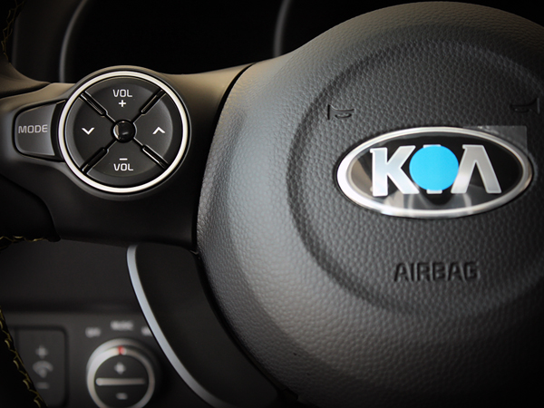 猛虎出閘 AUDI 同父異母親兄弟之跨界潮休旅 KIA SOUL 《KIA潮勢力-試駕體驗活動》