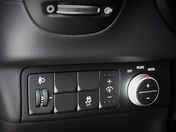 猛虎出閘 AUDI 同父異母親兄弟之跨界潮休旅 KIA SOUL 《KIA潮勢力-試駕體驗活動》