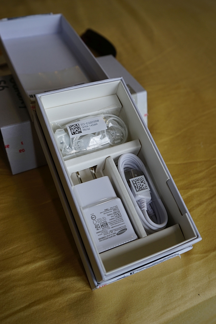 S6 【32G 金】開箱  <<<V.S>>>  深藍透視皮套   ++  實拍  (28P+1)