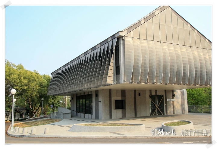 [台中景點] 東海大學、畢律斯鐘樓、路思義教堂 @ 旅行日記