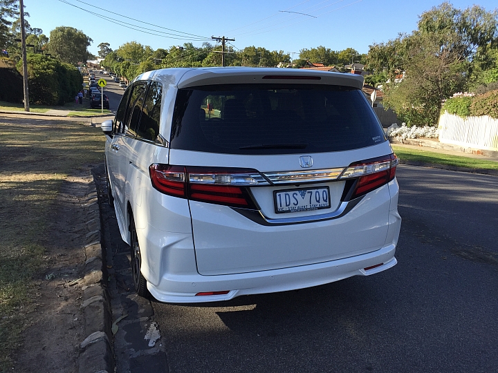 2014 Honda Odyssey VTi-L 遲來的開箱加減看吧！