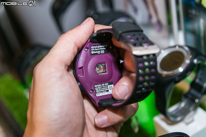 【採訪】腕式心率偵測新選擇  EPSON Runsense SF-810V GPS運動手錶