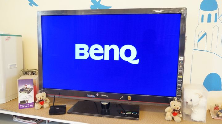 【試用】娛樂不受"線"  全家歡樂無上限  BenQ 電視上網精靈 JM-250試用分享