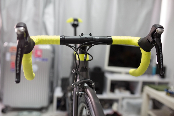 [開箱] Canyon Aeroad CF SLX 7.0 有一點失望...