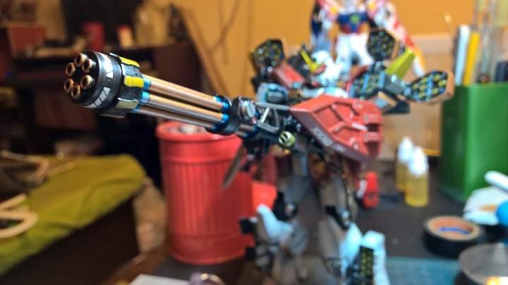 重武裝鋼彈MG   壓克力顏料噴塗