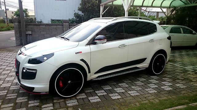 SUV 配上24吋輪圈