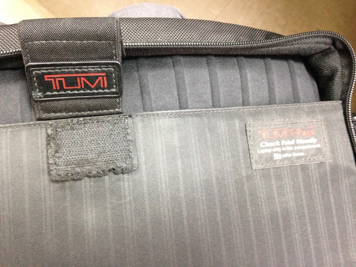 TUMI維修...