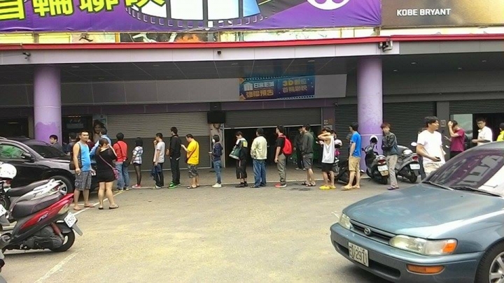 <<復仇者聯盟2:  英雄角色的黑暗面>>