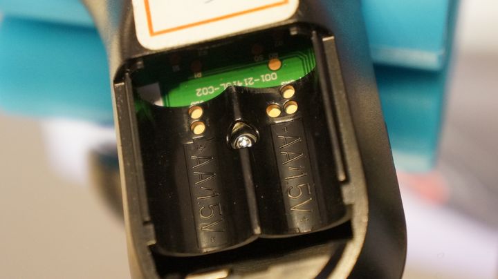 【試用】娛樂不受"線"  全家歡樂無上限  BenQ 電視上網精靈 JM-250試用分享