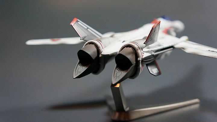 超時空要塞 Bandai 1/100 VF-25F