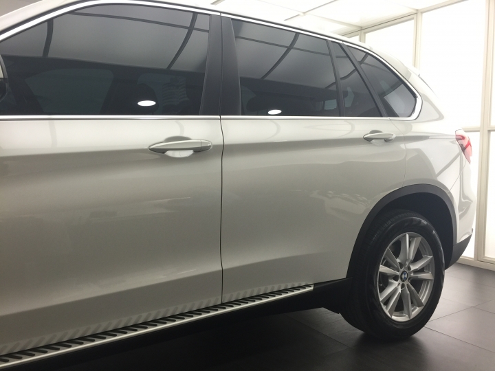 等了近8個月的BMW F15 X5 25d，終於掛牌交車了