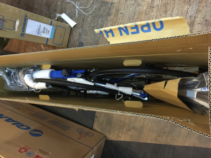 Giant Defy 3 Compact 藍白色開箱