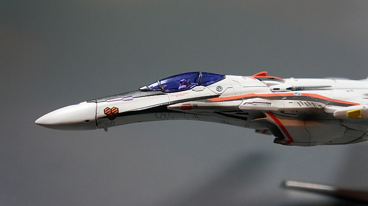 超時空要塞 Bandai 1/100 VF-25F