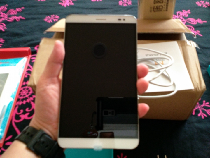 「簡單開箱」榮耀X2: 七吋跨界手機
