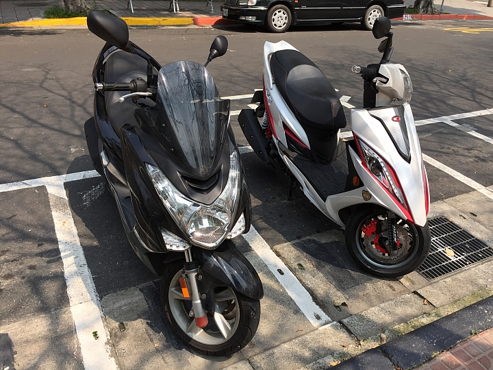 KYMCO 50廠慶版 DIY 安全帽 （ZEUS 613 & 202FB 消光黑）