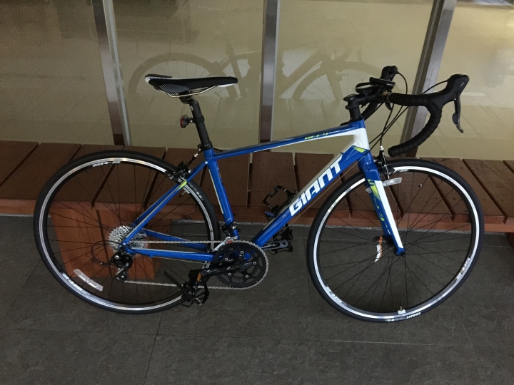 Giant Defy 3 Compact 藍白色開箱