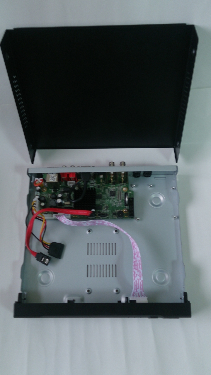[開箱]DVR 新手開箱心得文(白牌 DVR 配 Seagate 監控資料救援碟 2TB)