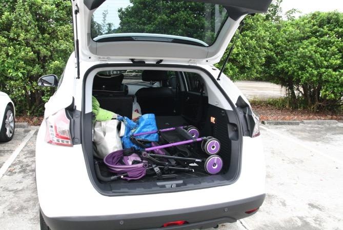 開著U6 ECO HYPER全家去郊遊 內有油耗測試