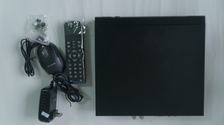 [開箱]DVR 新手開箱心得文(白牌 DVR 配 Seagate 監控資料救援碟 2TB)
