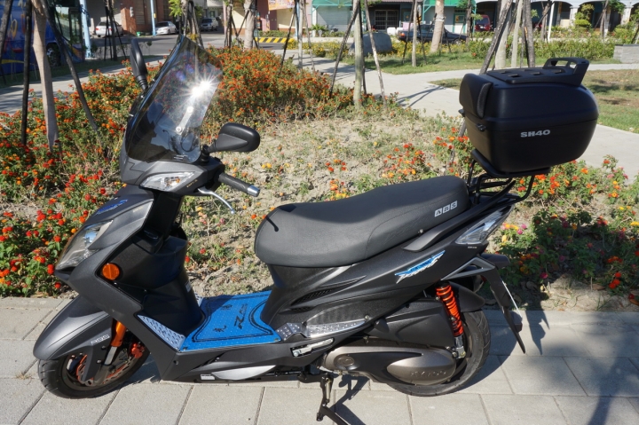 [開箱文]KYMCO RACING KING 180 ABS 消光黑-休旅版