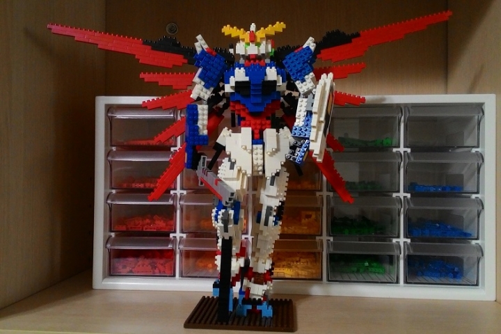 有沒有人在玩鑽石積木創作?(LOZ,nanoblock,etc...)??