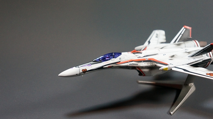 超時空要塞 Bandai 1/100 VF-25F