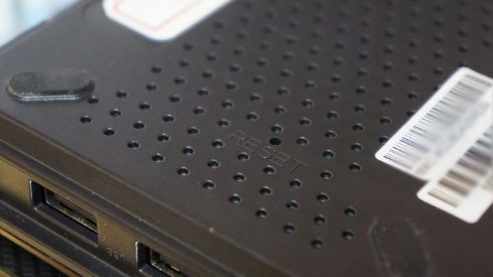 【試用】娛樂不受"線"  全家歡樂無上限  BenQ 電視上網精靈 JM-250試用分享