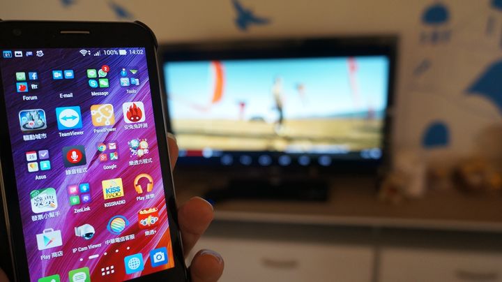 【試用】娛樂不受"線"  全家歡樂無上限  BenQ 電視上網精靈 JM-250試用分享