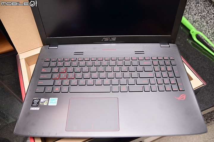 春電入手的邪惡之眼電競筆電ASUS GL552 ROG開箱