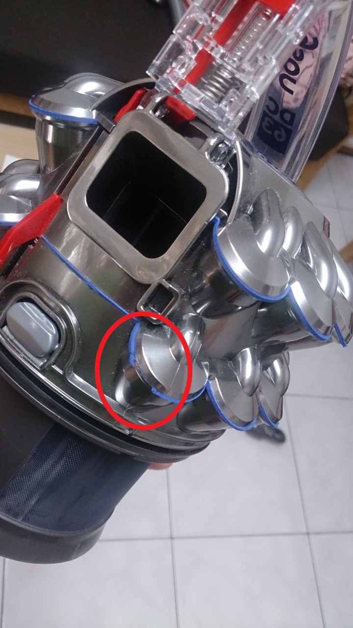 購買Dyson dc63 未滿一年 有人遇到這樣嗎?