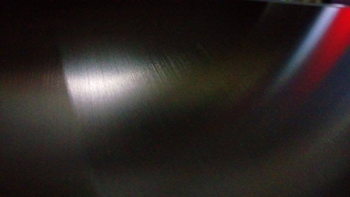 關於微星GE62電競筆電的機身材質?