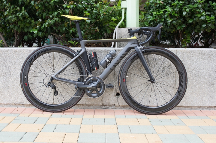 [開箱] Canyon Aeroad CF SLX 7.0 有一點失望...