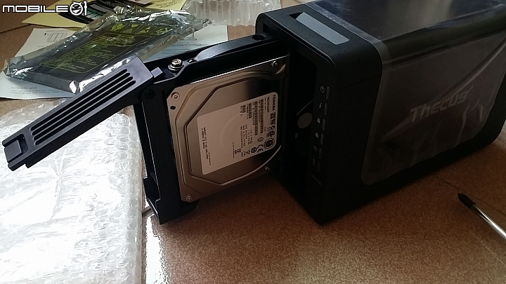 [開箱]Thecus N2310+Toshiba MG03ACA200*2+Asus RT-AC55U 簡單分享