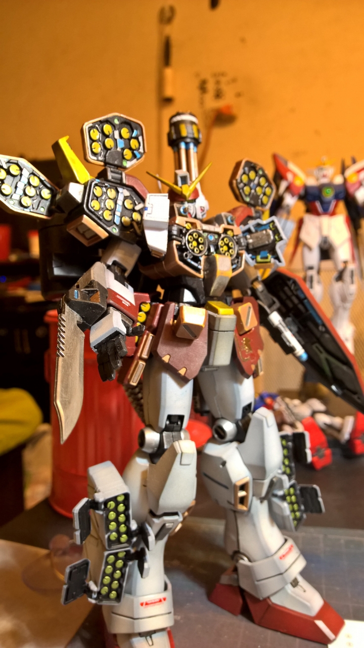 重武裝鋼彈MG   壓克力顏料噴塗