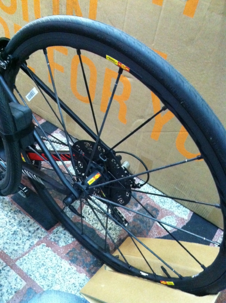 2015 Canyon  Ultimate CF SLX 9.0 開箱文
