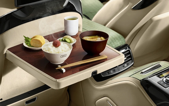 第一次覺得VAG 真幽默 , 配備炊飯器的 Audi A8  (愚人節惡搞)
