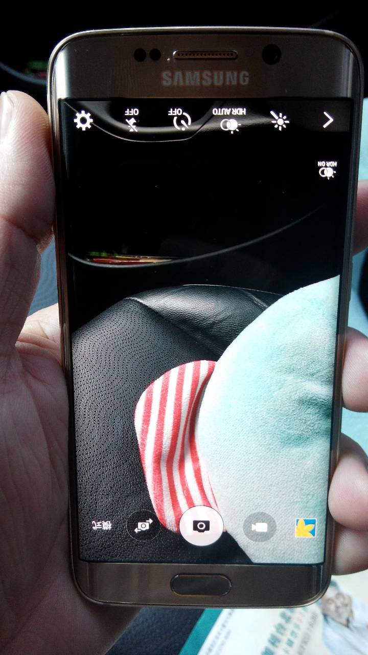 S6 edge 64G金 入手 (但是有問題無法旋轉)
