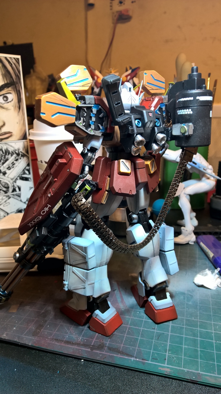 重武裝鋼彈MG   壓克力顏料噴塗