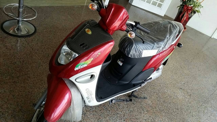 請問有人看過這2台電動摩托車嗎???